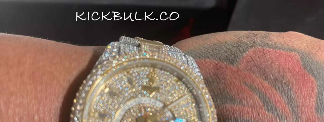 High-quality luxury goods and sneakers with free shipping from Kickbulk High-quality luxury goods and sneakers with free shipping from Kickbulk