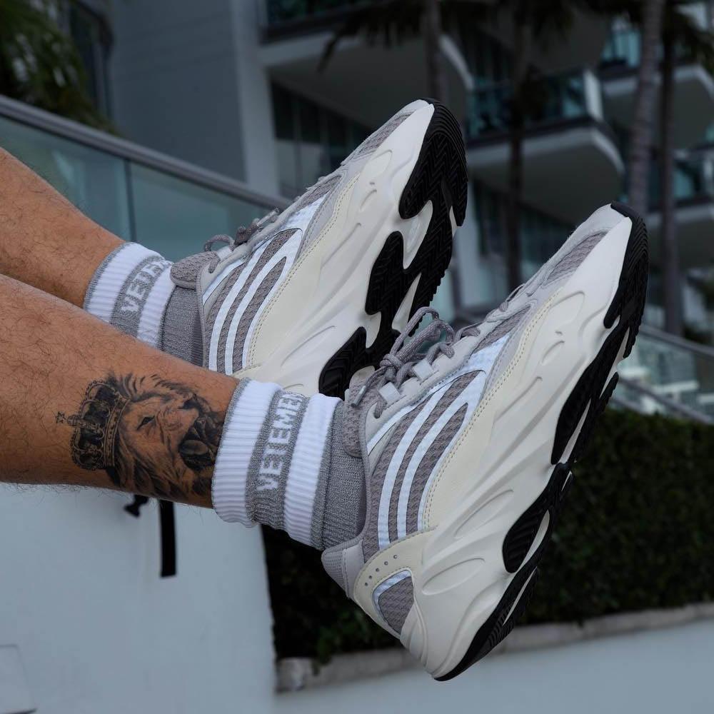 Adidas Yeezy Boost 700 V2 Static Ef2829 6 - www.kickbulk.co