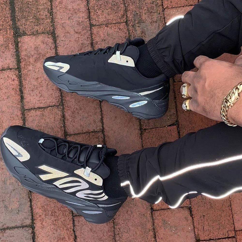 Adidas Yeezy Boost 700 Mnvn Triple Black Fv4440 7 - www.kickbulk.co
