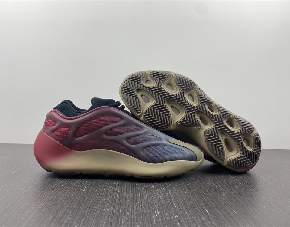 Adidas Yeezy 700 V3 Fade Carbon Gw1814 3 - www.kickbulk.co