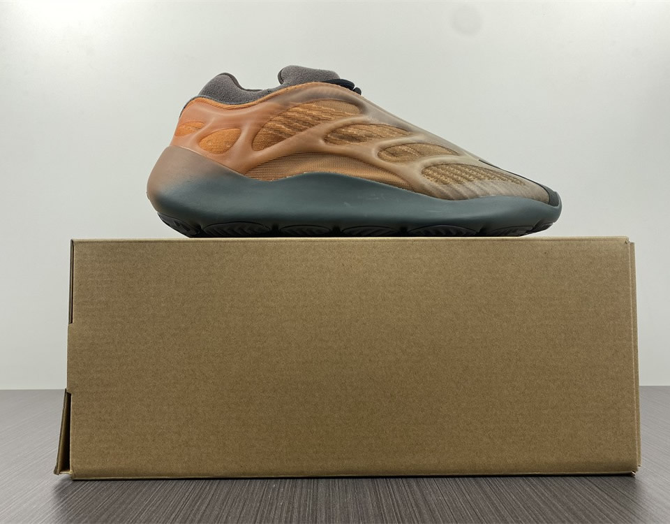 Adidas Yeezy Boost 700 V3 Copfad Gy4109 12 - www.kickbulk.co