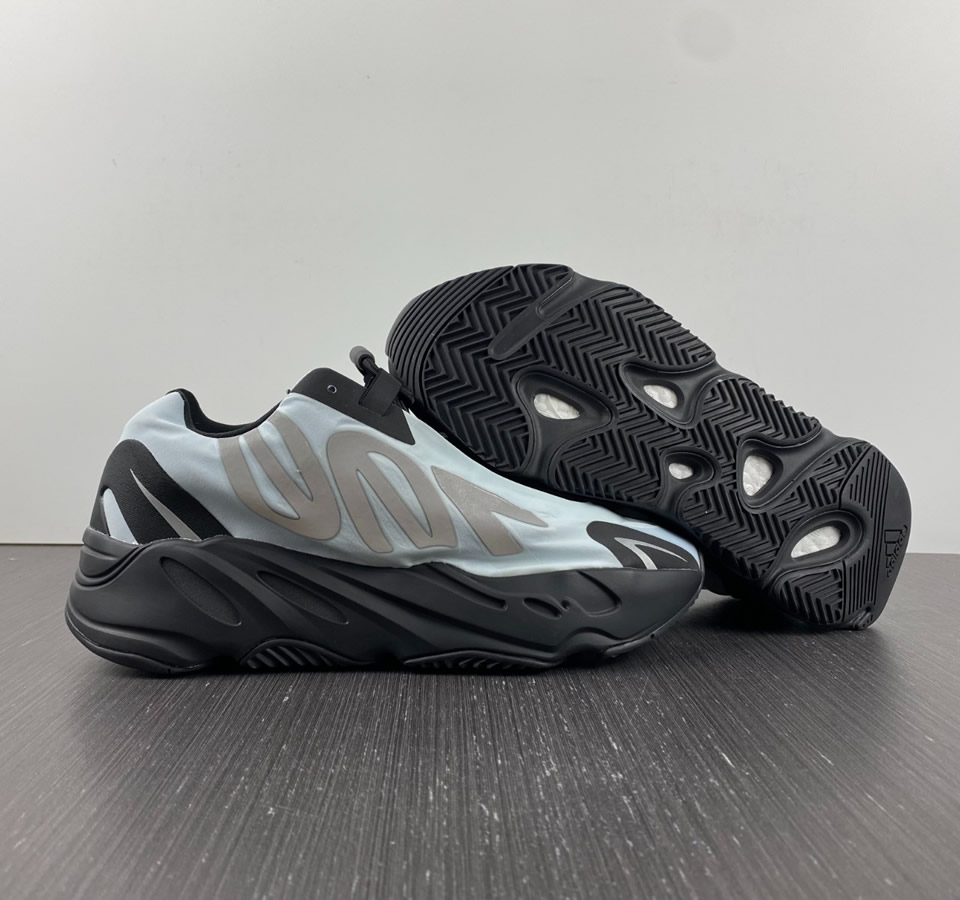 Adidas YEEZY BOOST 700 MNVN BLUE TINT GZ0711 4