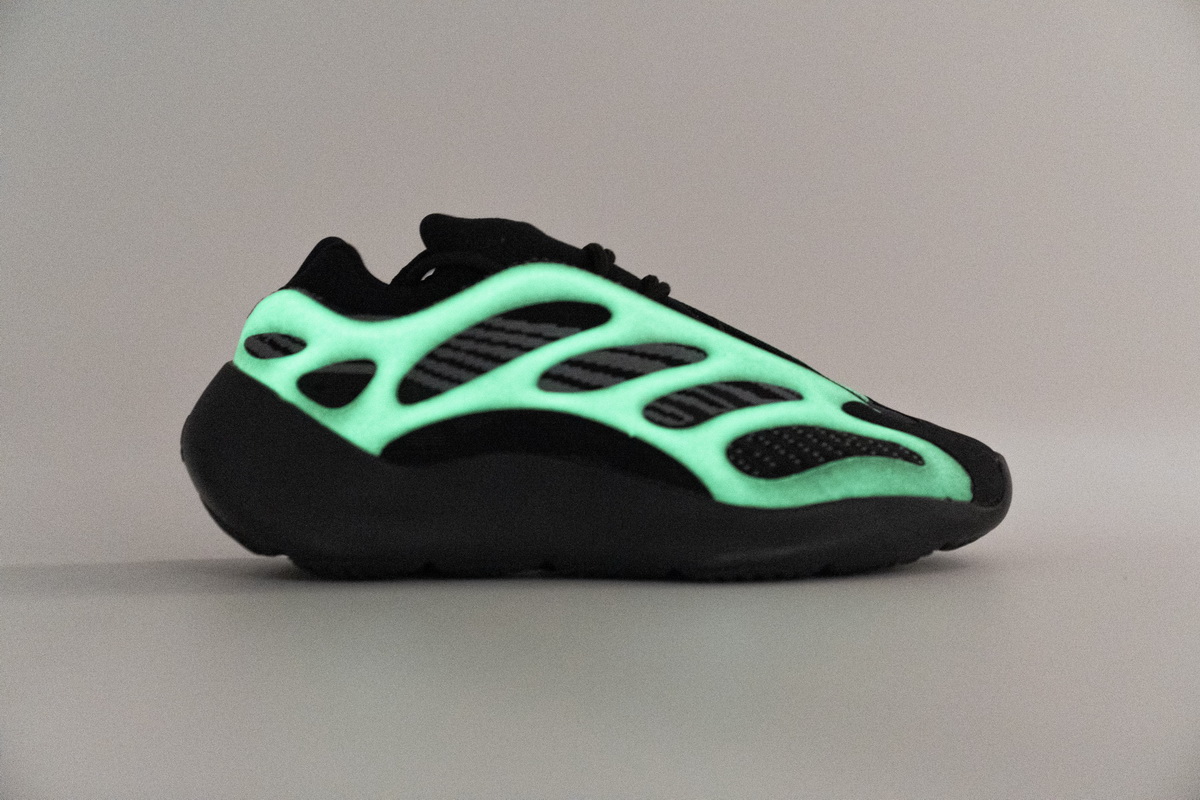 Adidas Yeezy 700 V3 Alvah H67799 14 - www.kickbulk.co