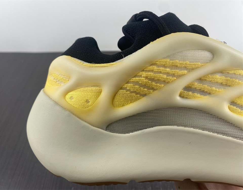 Aiddas Yeezy 700 V3 Mono Safflower Hp5425 13 - www.kickbulk.co