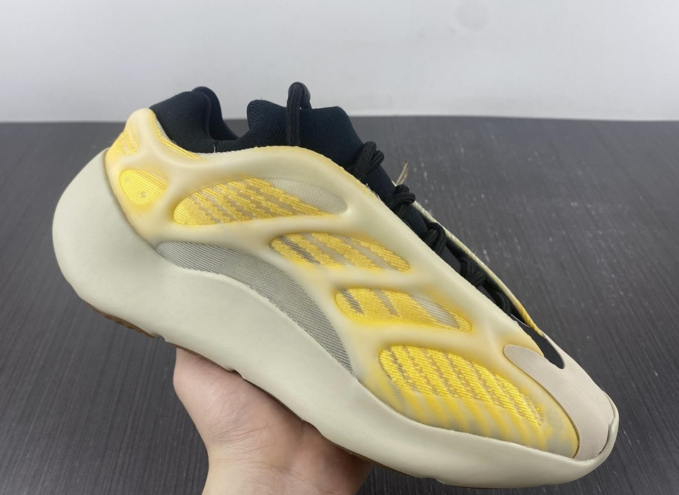 Aiddas Yeezy 700 V3 Mono Safflower Hp5425 7 - www.kickbulk.co