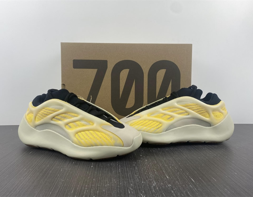 Aiddas Yeezy 700 V3 Mono Safflower Hp5425 9 - www.kickbulk.co