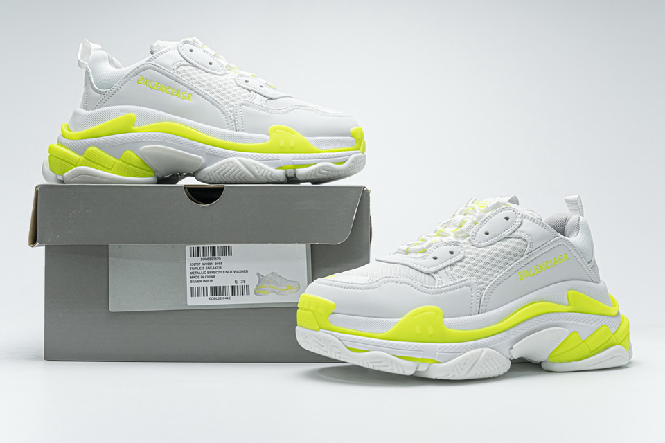 Balenciaga Triple S Fluorescent White 536737w09019088 3 - www.kickbulk.co