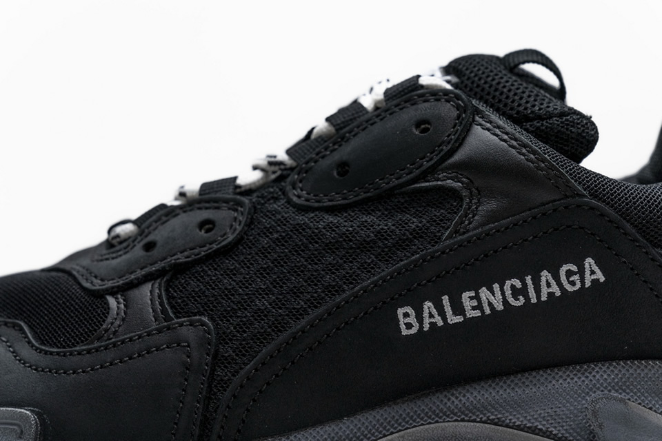 Balenciaga Triple Black 541624w09o11000 11 - www.kickbulk.co