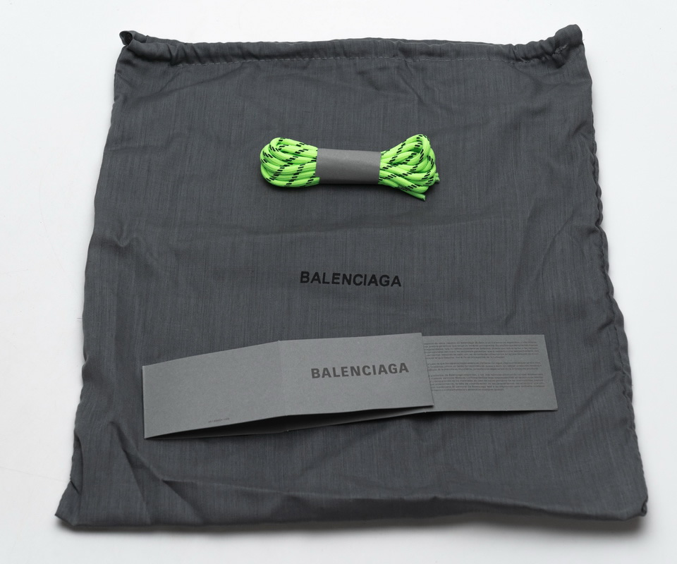 Balenciaga Triple S Fluorescent Green 544351w09o13802 24 - www.kickbulk.co