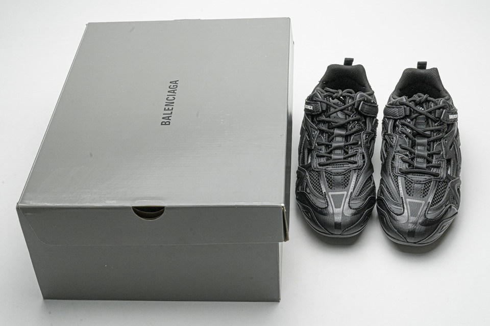 Balenciaga Drive Sneaker Black 624343w2fn11000 4 - www.kickbulk.co