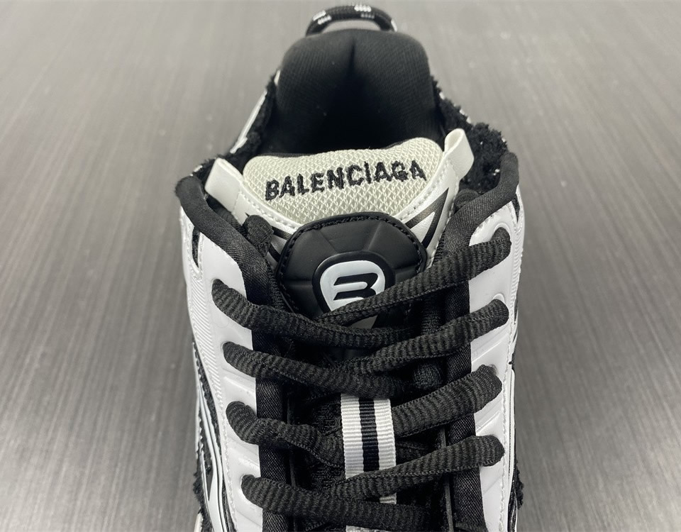 Balenciaga Runner Black White 677403w3rb29010 13 - www.kickbulk.co