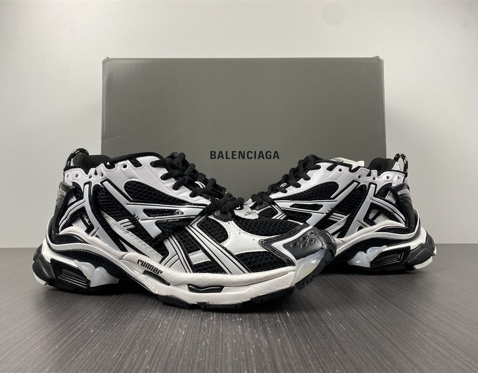 Balenciaga Runner Black White 677403w3rb29010 6 - www.kickbulk.co