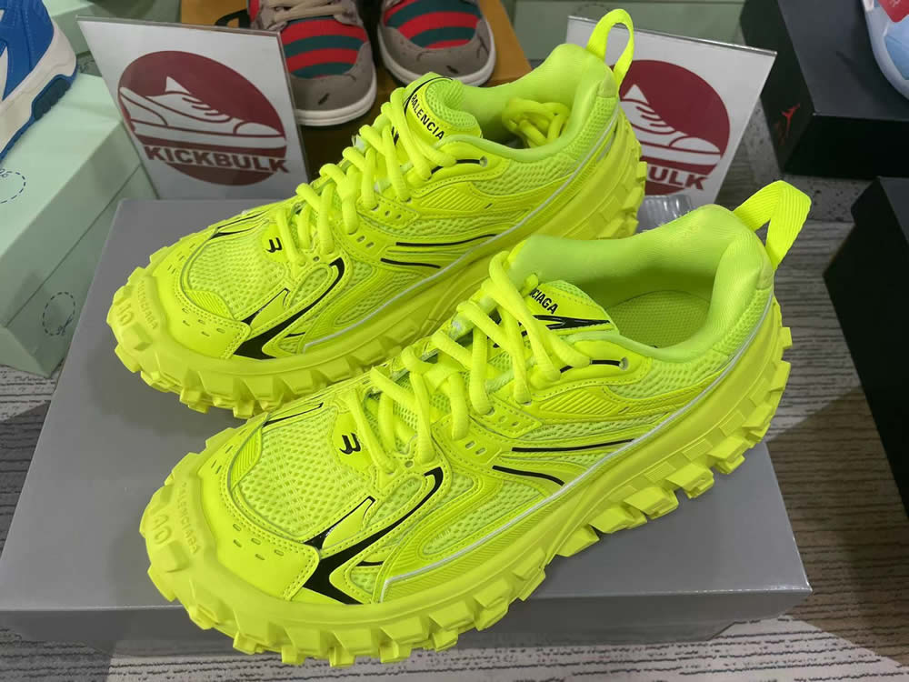 Balenciaga Defender Rubber Fluo Yellow Black 685613w2rab7510 3 - www.kickbulk.co