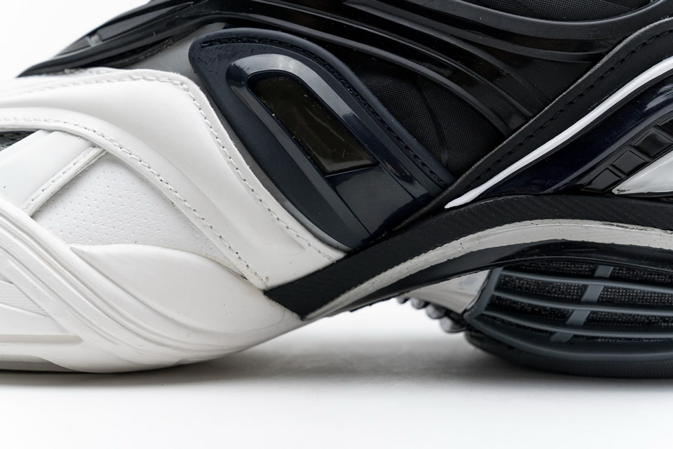 Balenciaga Tyrex 5.0 Sneaker Black White 11 - www.kickbulk.co