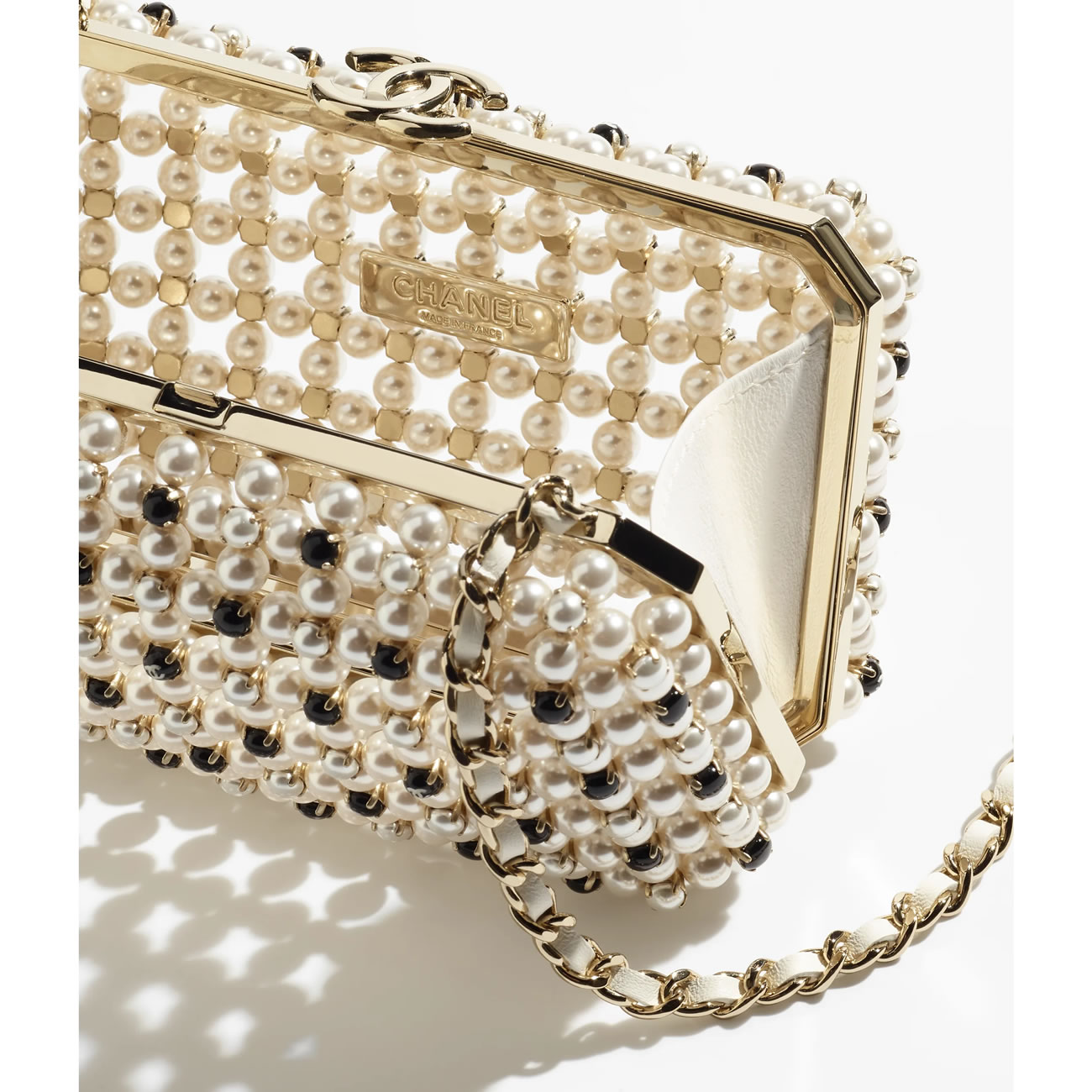 Chanel Evening Bag 24 - www.kickbulk.co