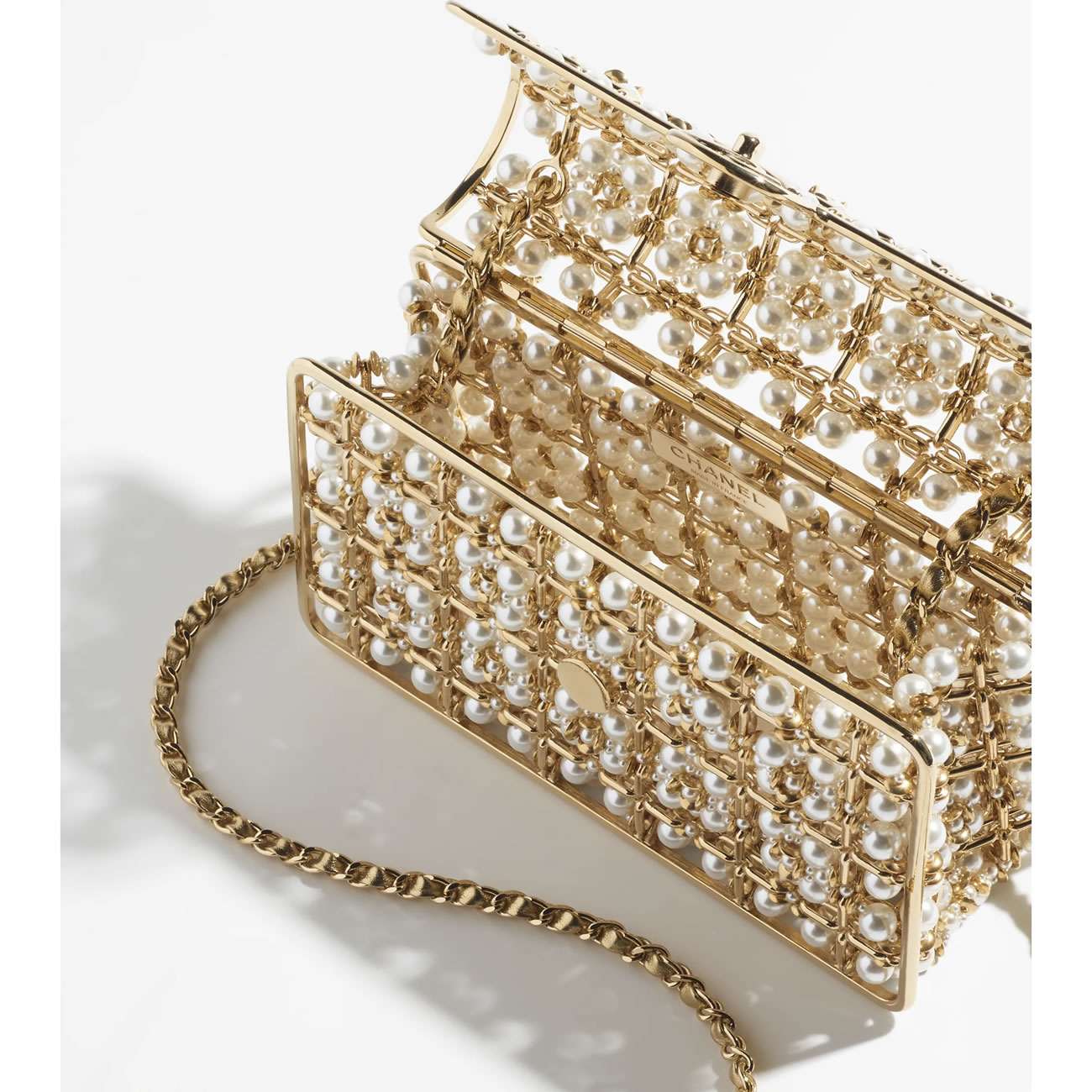 Chanel Evening Bag 28 - www.kickbulk.co