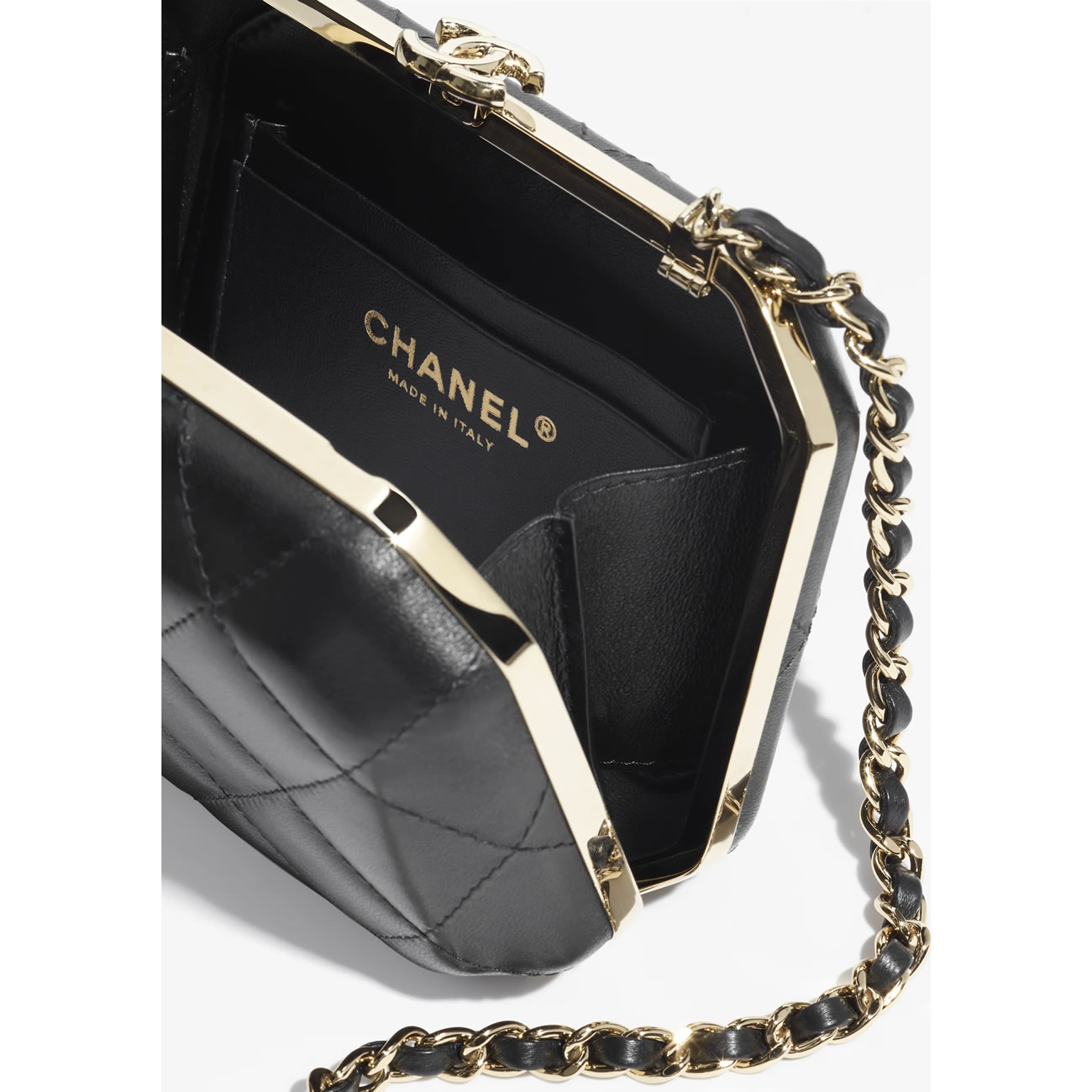 Chanel Small Clutch 19 - www.kickbulk.co