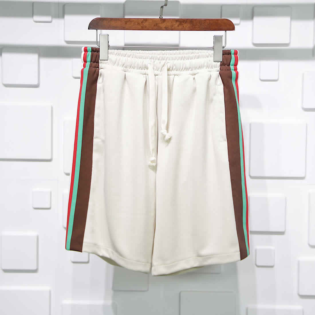 Gucci Red Green Webbing Shorts Apricot Color 1 - www.kickbulk.co