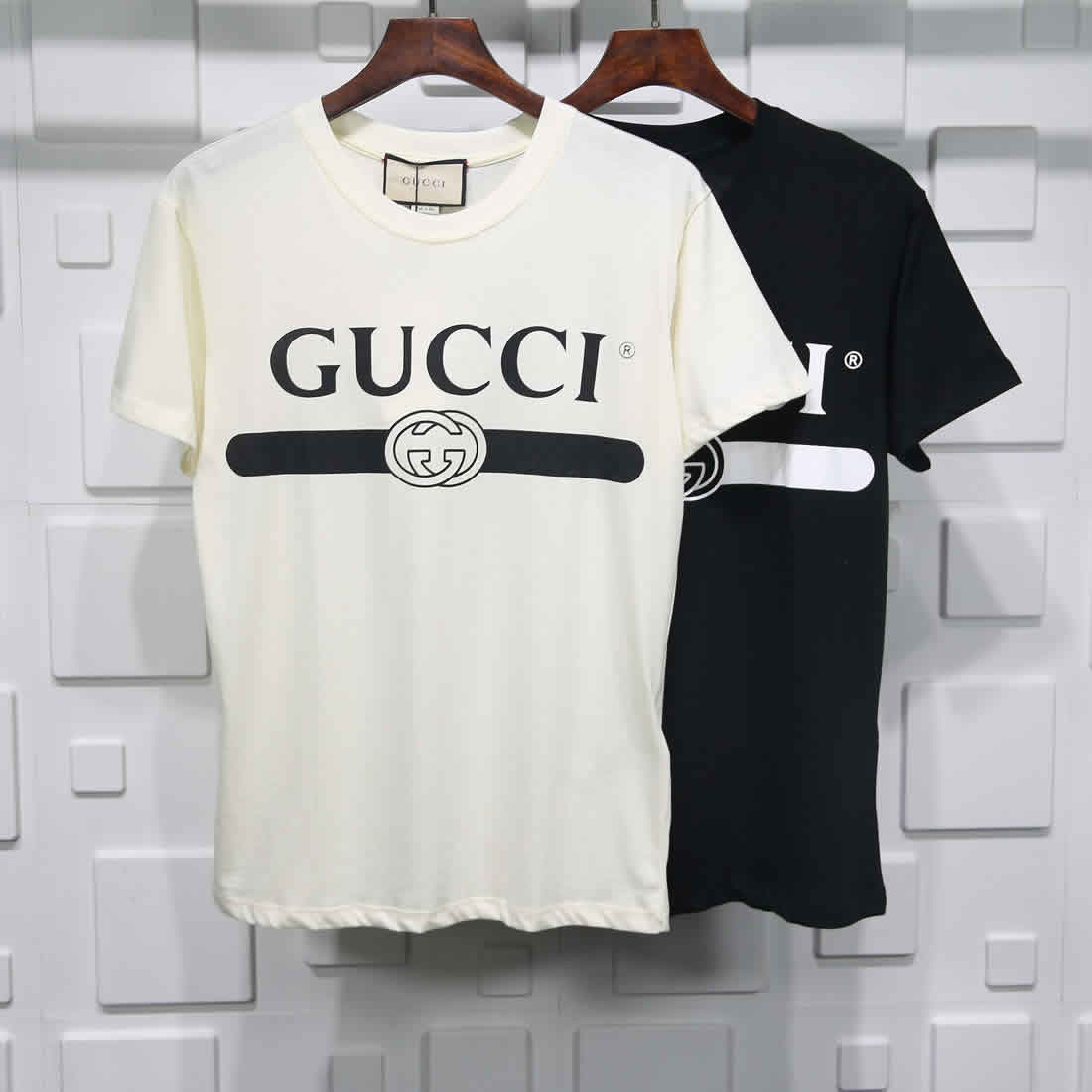 Gucci Black White Crossbar T Shirt Printing Pure Cotton 1 - www.kickbulk.co
