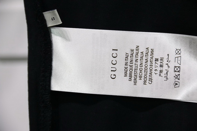 Gucci T Shirt Signature Graffiti Pure Cotton White Black 10 - www.kickbulk.co