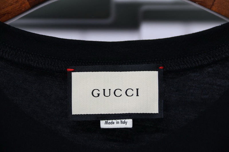 Gucci T Shirt Signature Graffiti Pure Cotton White Black 8 - www.kickbulk.co