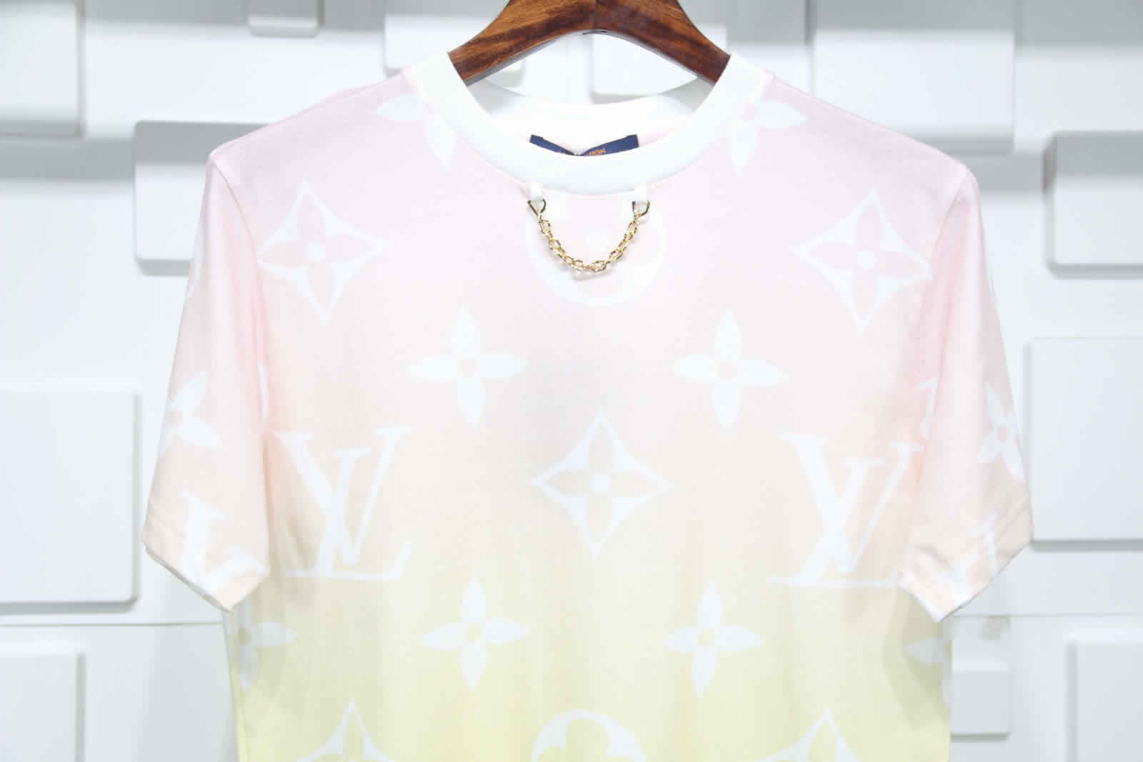 Louis Vuitton Red Yellow Gradient T Shirt 5 - www.kickbulk.co