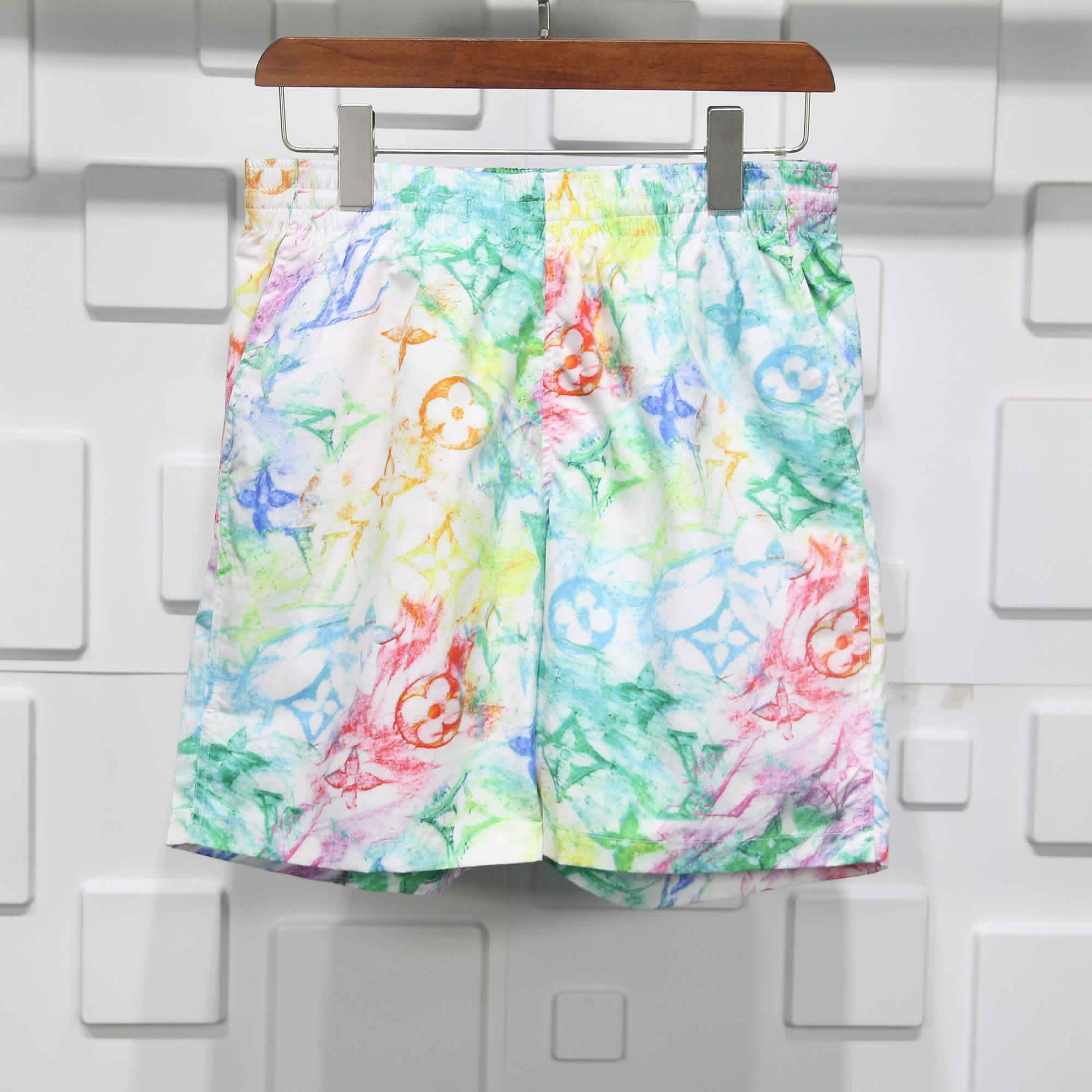 Louis Graffiti Shorts 2 - www.kickbulk.co