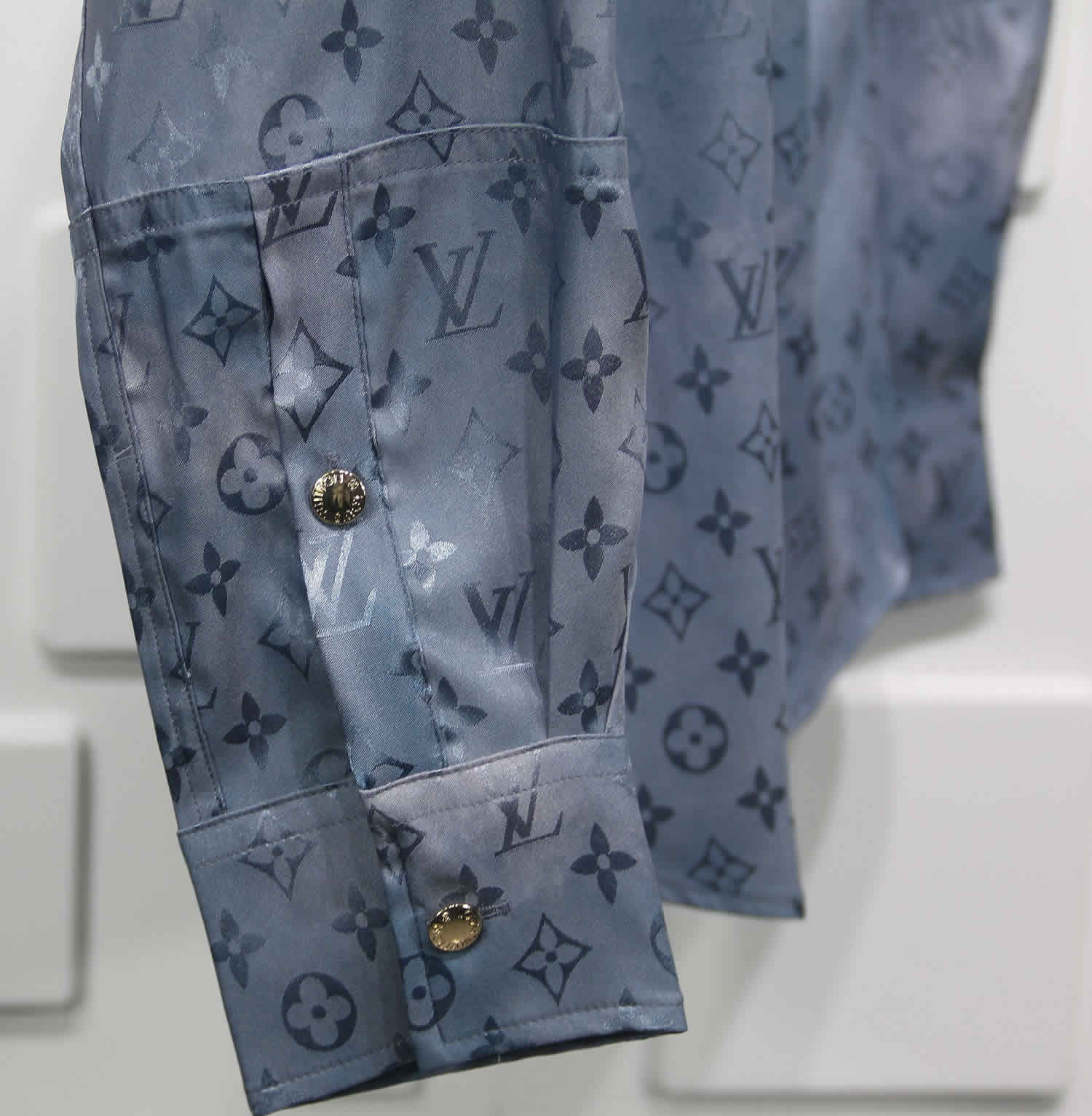 Silk shirt Louis Vuitton Blue size 40 FR in Silk - 28347898