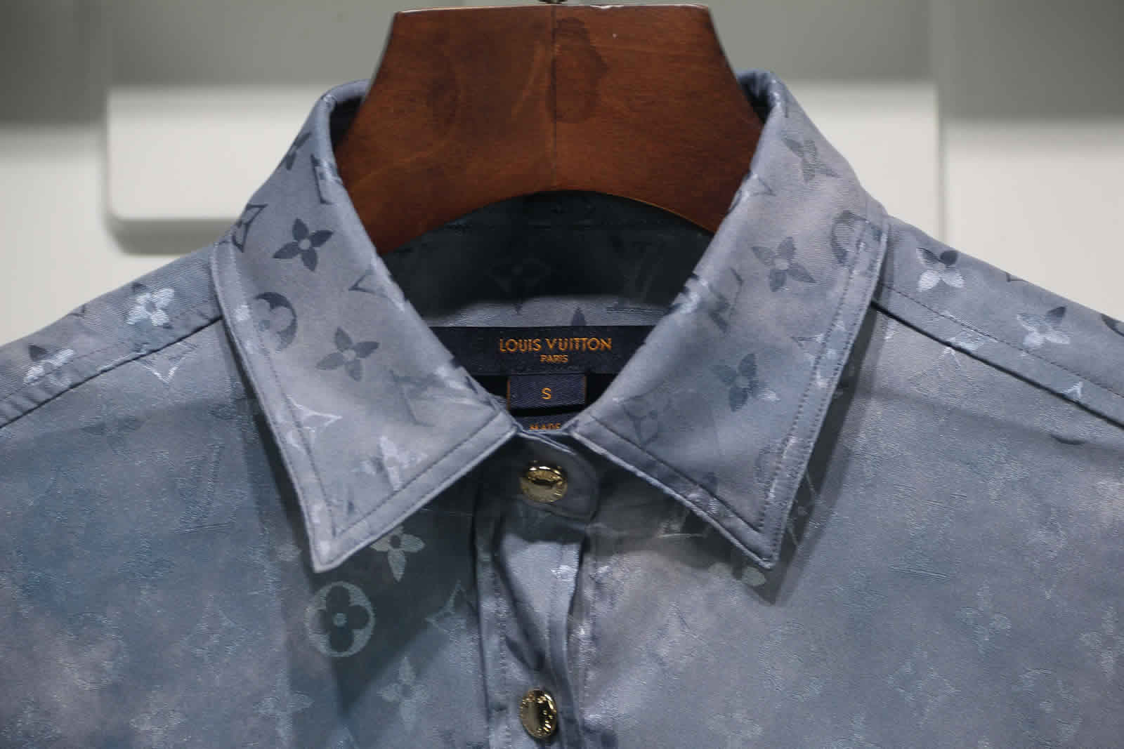 Louis Vuitton Silk Shirt 6 - www.kickbulk.co