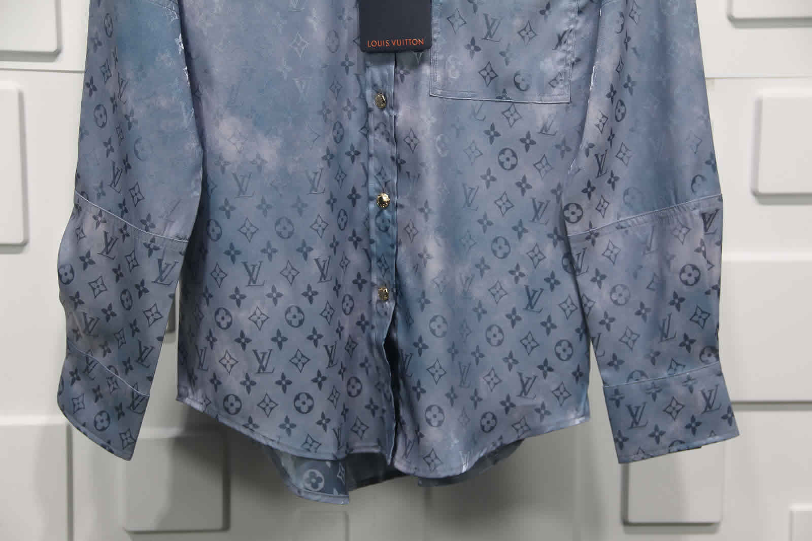 Silk shirt Louis Vuitton Navy size L International in Silk - 33610967