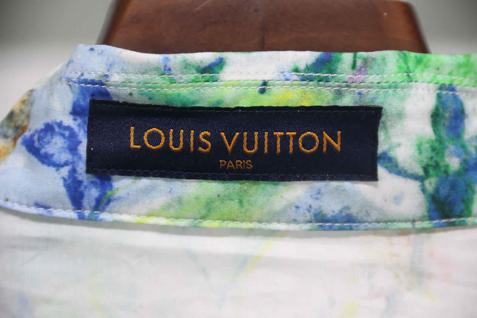 Louis Graffiti Shirt 11 - www.kickbulk.co