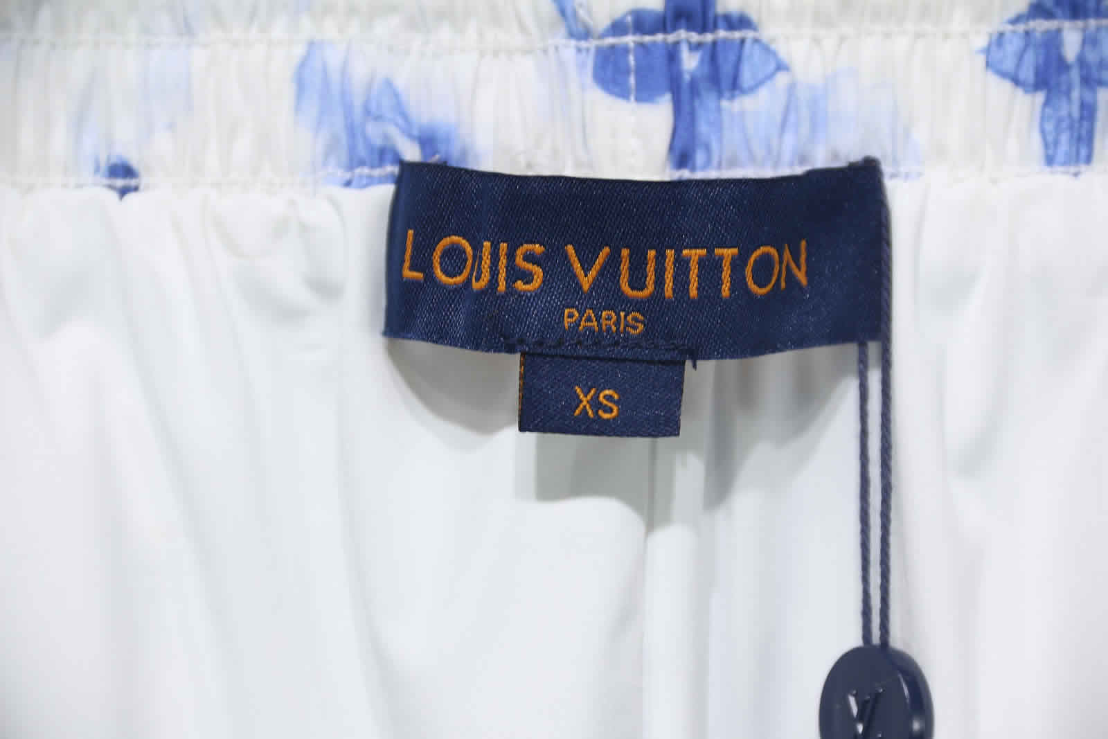 Louis Vuitton Ink Beach Shorts Rm211vdaohlw04w 10 - www.kickbulk.co