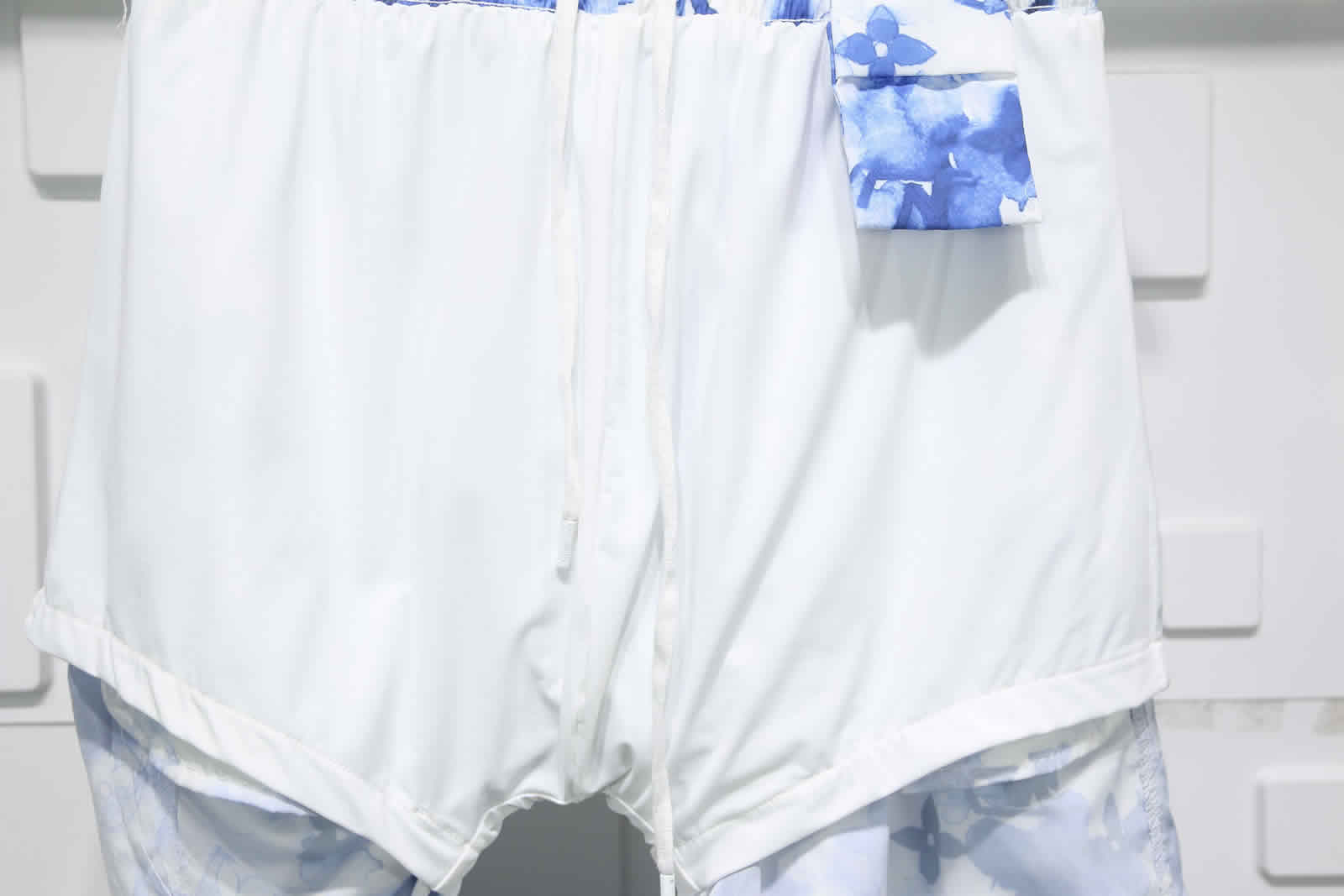 Louis Vuitton Ink Beach Shorts Rm211vdaohlw04w 12 - www.kickbulk.co