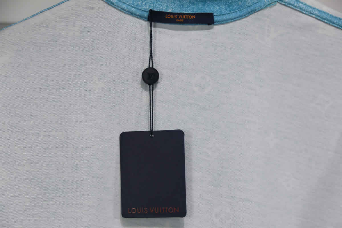 Louis Vuitton Blue & White Gradient Monogram T-Shirt – Savonches