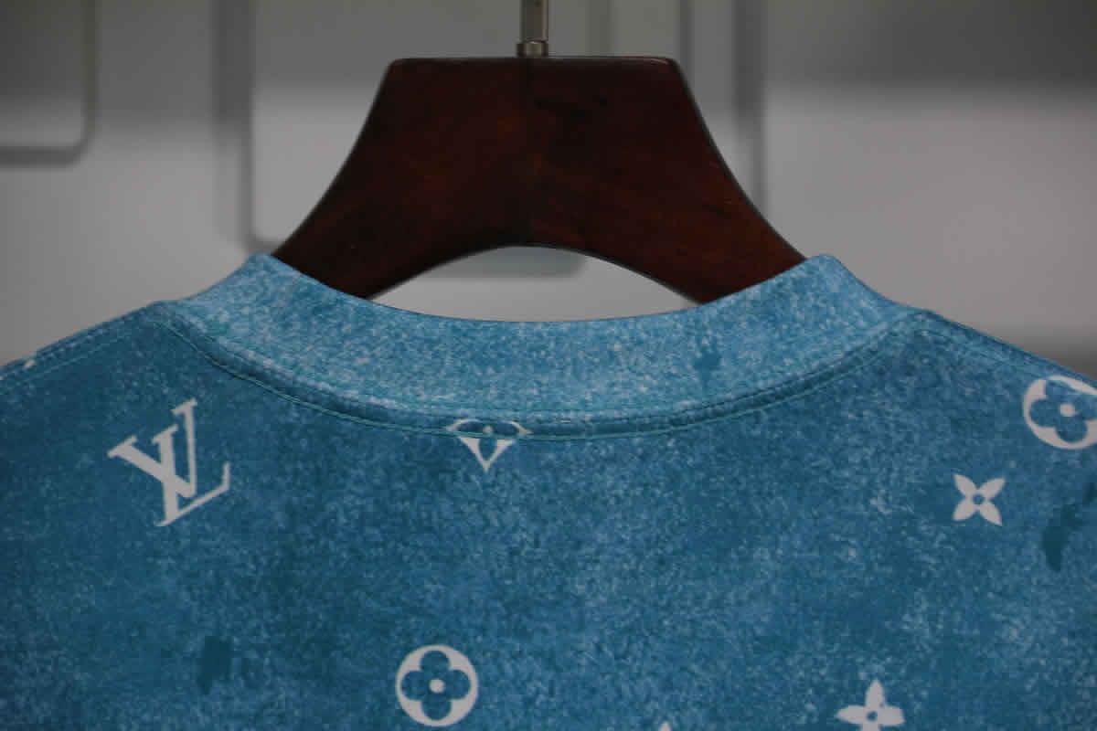 Louis Vuitton Blue White Color T-Shirt • Kybershop