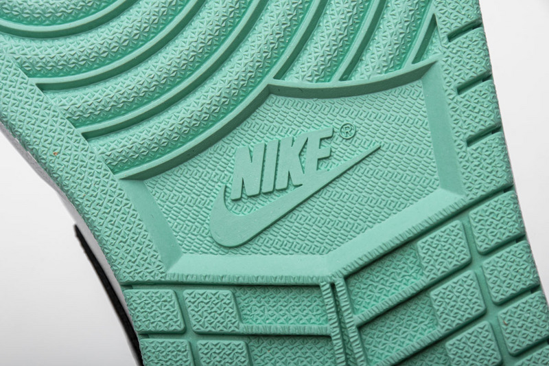 Nike Air Jordan 1 Low Emerald Toe 553558 117 15 - www.kickbulk.co