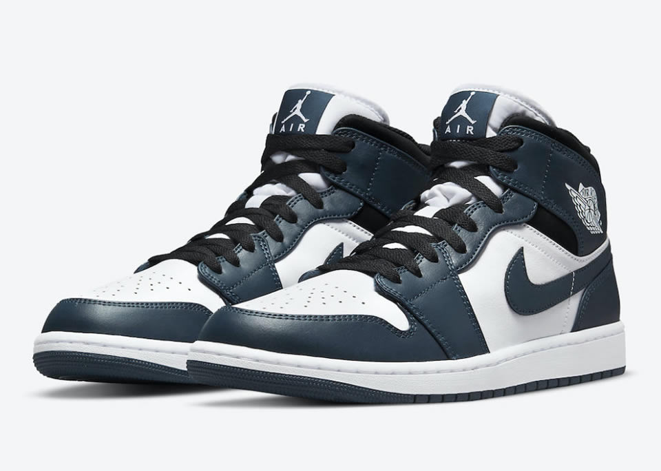 Air Jordan 1 Mid Armory Navy 554724 411 3 - www.kickbulk.co