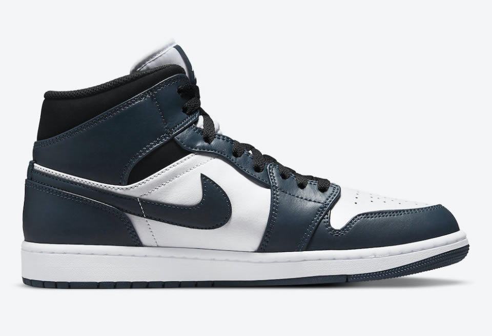 Air Jordan 1 Mid Armory Navy 554724 411 5 - www.kickbulk.co