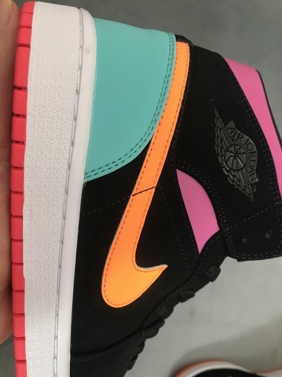 Air Jordan 1 Mid Gs Candy 554725 083 10 - www.kickbulk.co