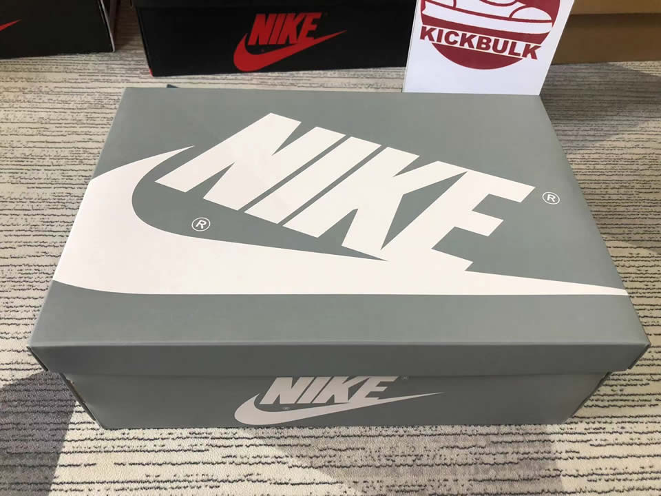 0 Air Jordan 1 High Og Stealth 555088 037 10 - www.kickbulk.co