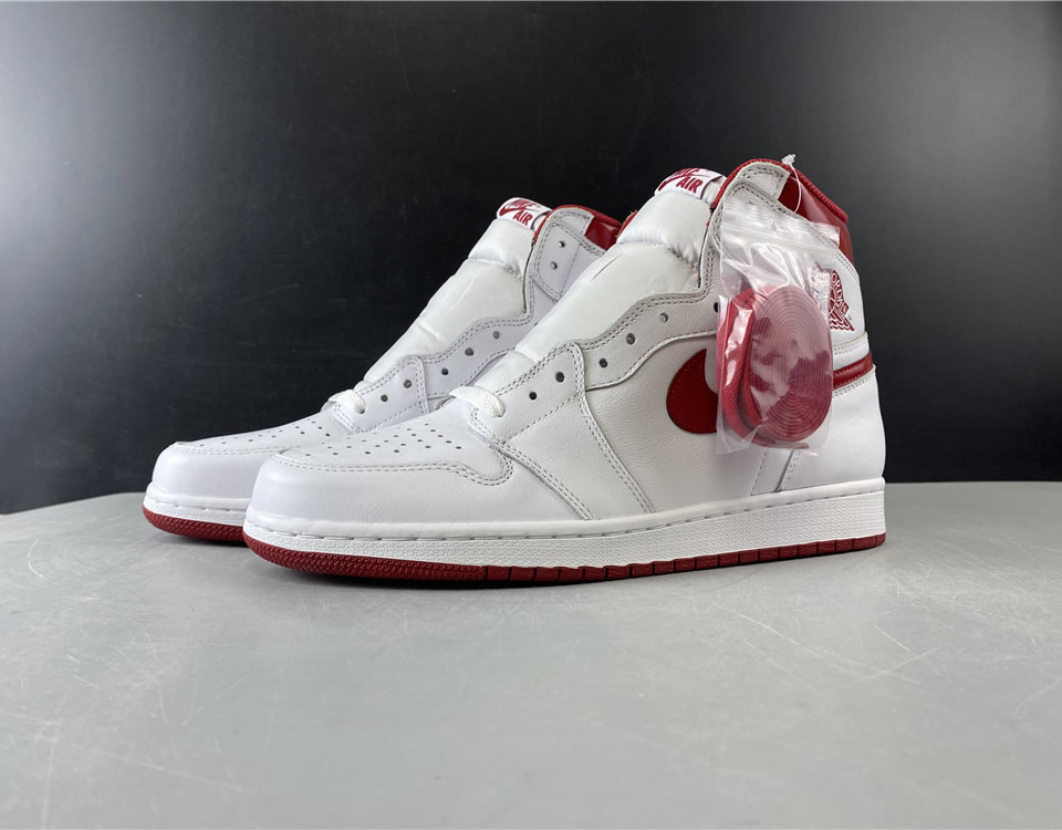 Air Jordan 1 Retro High Og Metallic Red 555088 103 24 - www.kickbulk.co