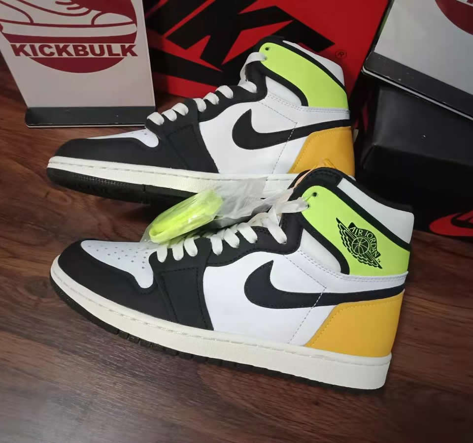 Nike Air Jordan 1 Retro High Og Volt Gold 555088 118 2 - www.kickbulk.co