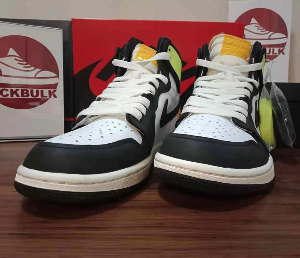 Nike Air Jordan 1 Retro High Og Volt Gold 555088 118 7 - www.kickbulk.co