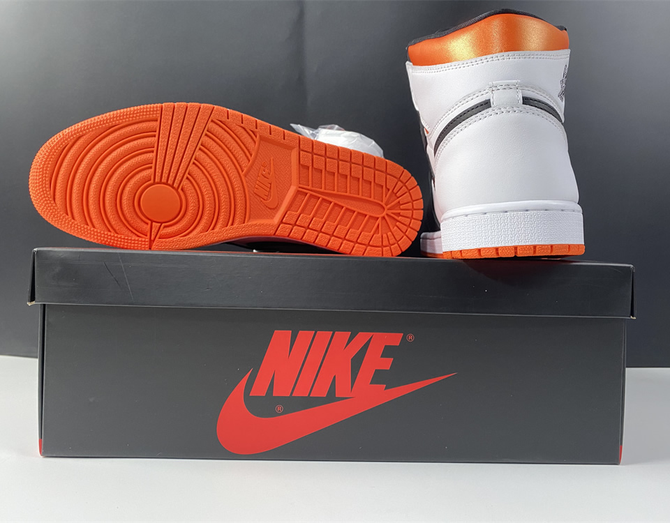 Nike Air Jordan 1 Retro High Og Electro Orange 555088 180 19 - www.kickbulk.co