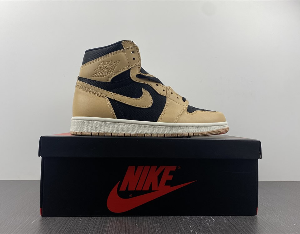 Air Jordan 1 Retro High Og Heirloom 555088 202 10 - www.kickbulk.co