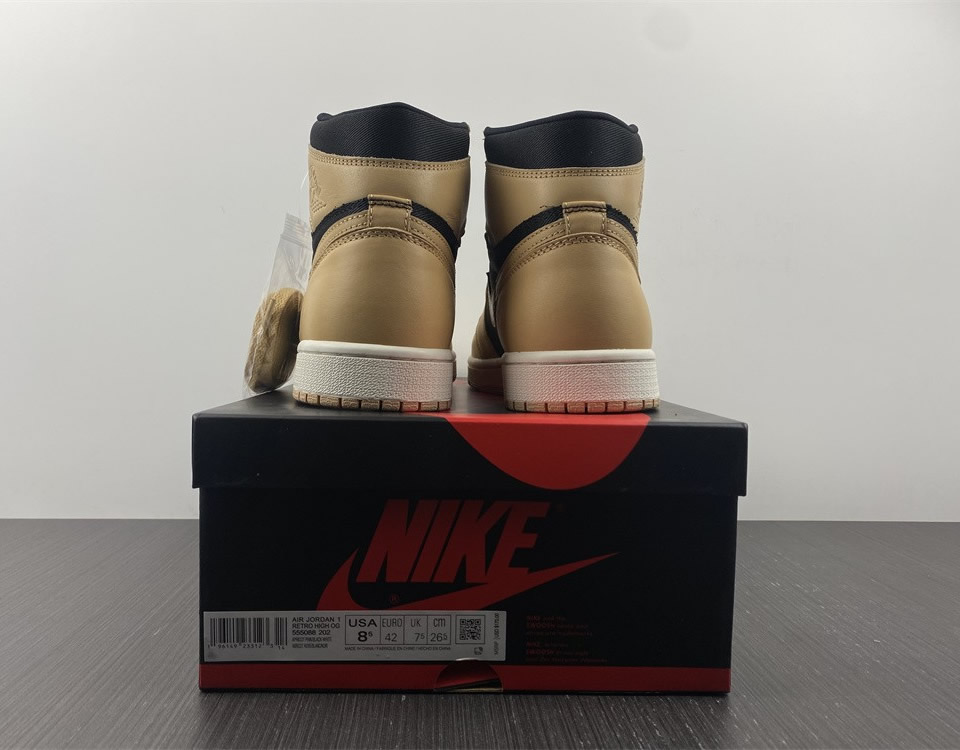 Air Jordan 1 Retro High Og Heirloom 555088 202 11 - www.kickbulk.co