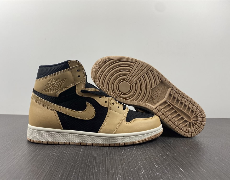 Air Jordan 1 Retro High Og Heirloom 555088 202 2 - www.kickbulk.co