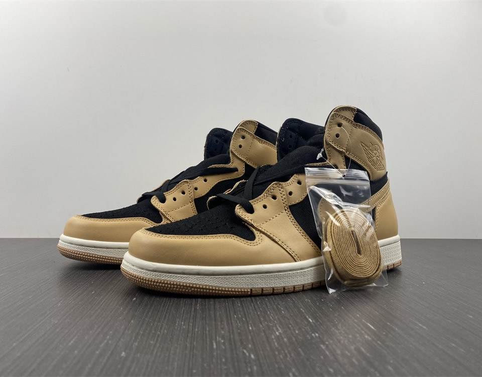 Air Jordan 1 Retro High Og Heirloom 555088 202 3 - www.kickbulk.co