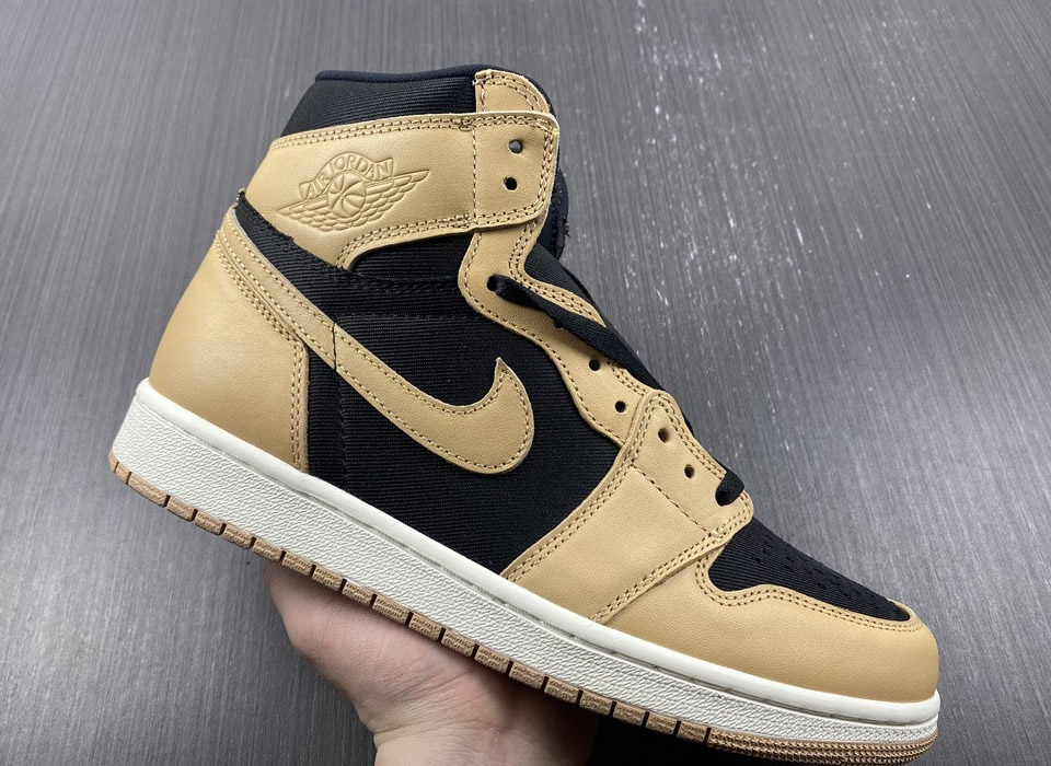 Air Jordan 1 Retro High Og Heirloom 555088 202 5 - www.kickbulk.co