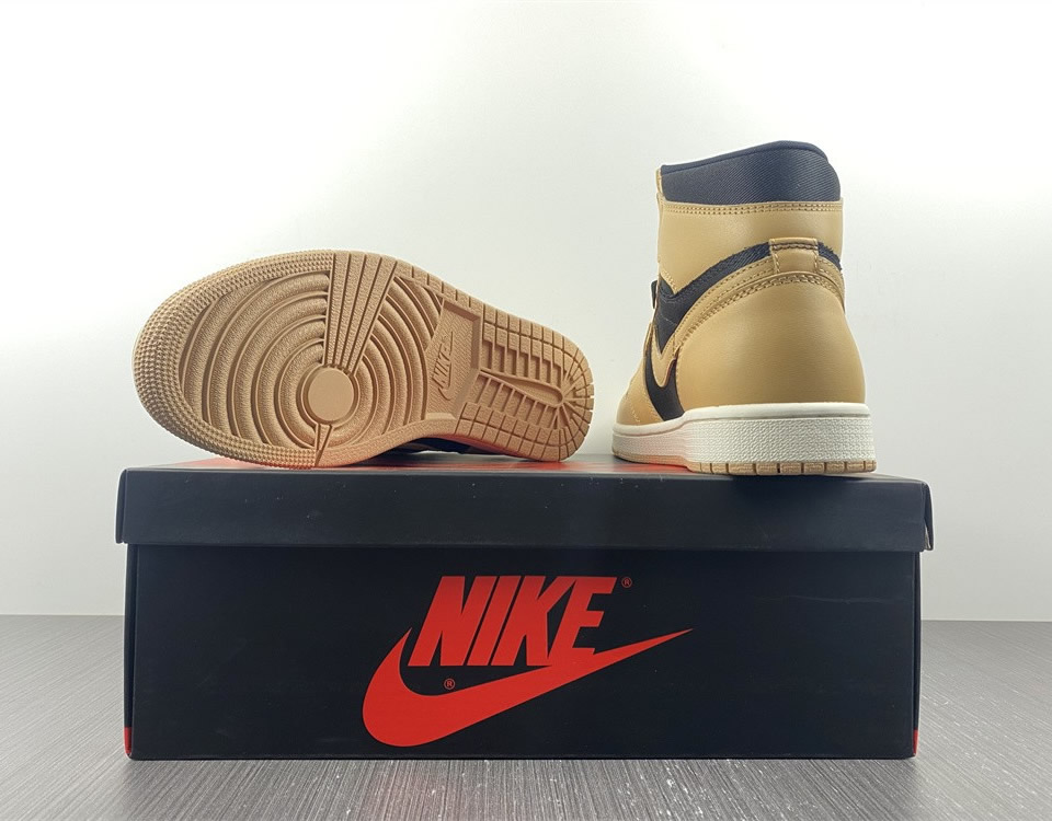 Air Jordan 1 Retro High Og Heirloom 555088 202 9 - www.kickbulk.co